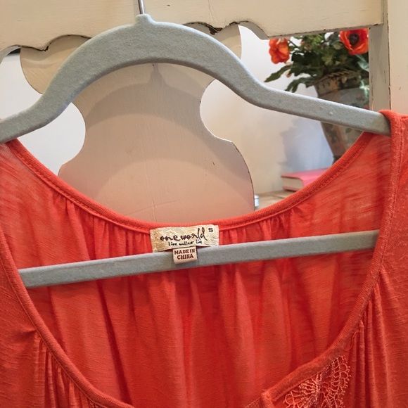 One World top - Picture 3 of 3